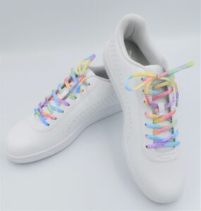 虹色の靴紐 おしゃれな靴紐